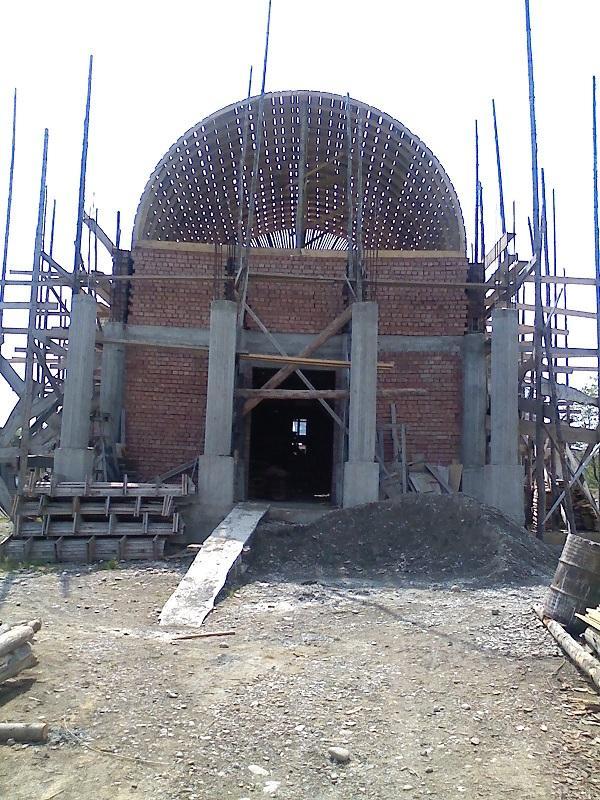 Biserica în construcție